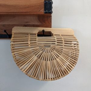 Bamboo clutch